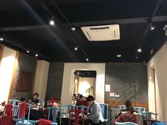 大堂-北平食府·北京烤鸭(北京西站六里桥店)