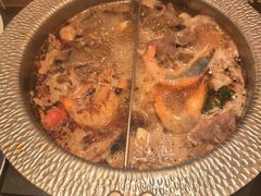 -牛YO寿喜烧·铁板烧和牛火锅自助(市府恒隆店)
