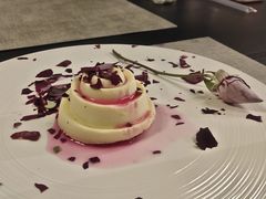 玫瑰人生-十五食吾 La Pâtisserie (海甸岛店)