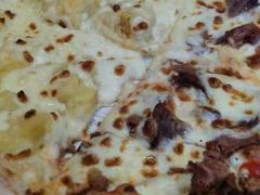 狂野拼榴莲披萨-盘炉forenza·云贵川融合小食堂 ( 钟楼中柳巷店)
