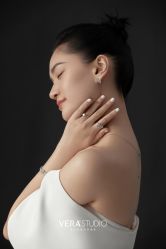 -至臻微拉婚纱摄影