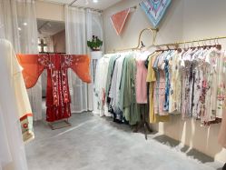 -一揽芳华汉服旗袍体验馆(拙政园店)