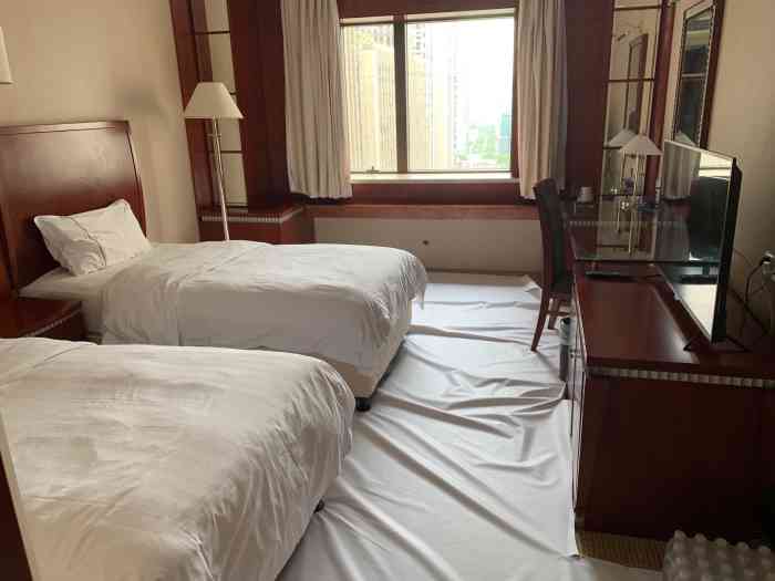 上海建国宾馆-商务中心-"建国宾馆现在是徐汇的隔离酒店,今天被告知.