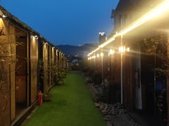 -冰冰龙虾·江湖菜·花园江景餐厅
