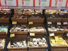 面包甜点陈列柜-来伊份1038(新村路三店)