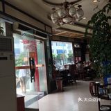 到店外面看到外面环境真的不是很想去，到了店内环境也不咋