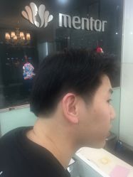 -曼都发型
