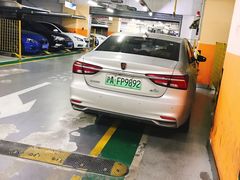 -环球港-停车场