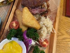德式猪肘-味德西餐音乐酒吧 Wade's Bar&Grill