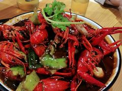 -虾弄弄海派小龙虾·牛羊蝎子火锅