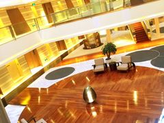 -上海滴水湖皇冠假日酒店