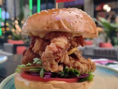 马来西亚风味炸鸡汉堡-DEEP·深美式餐吧(五棵松华熙LIVE店)