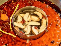 菌汤鸳鸯锅-巴倒烫陆派火锅山庄(南山总店)