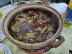 -渝君重庆火锅(嘉宾路店)