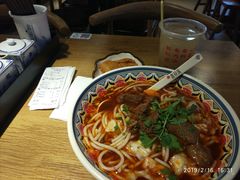 招牌香辣牛腩粉-鑫花溪牛肉米粉(人民广场店)