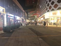 -杭州滨江宝龙城