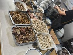 -岳记羊肠馆(陵园小区店)