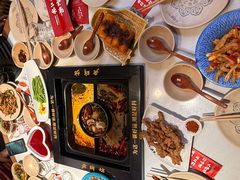 -老牌坊云南鱼豆花火锅(哈西万达店)