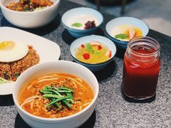 小锅米线-云海肴(星耀樟宜店)