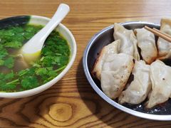 -黄阿姨锅贴大王(万航渡路店)