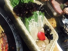 -重庆德庄火锅(体育中心店)