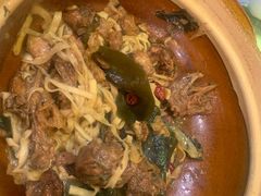 -渝君重庆火锅(嘉宾路店)