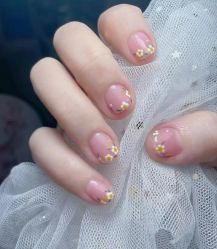 -悦指间美甲美睫