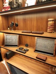 -鳌首刺青纹身 穿孔饰品店