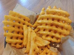 -必胜客(港城新天地店)