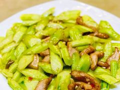 野山椒青瓜炒猪颈肉-广东胜利宾馆西关粤中餐厅