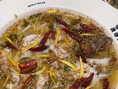 -渔语鱼酸菜鱼新川菜(来福士店)