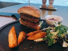 特制澳洲牛肉汉堡-Arpanda阿潘答餐厅(郎园店)