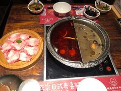 中式麻辣牛油锅-披头士和牛火锅·寿喜烧自助(陶溪川店)