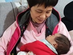 -爱的果实月嫂育婴师(世纪东方店)