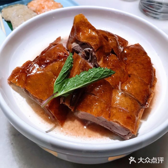 莞府家宴·东莞菜(市民服务中心店)脆皮烧鹅图片
