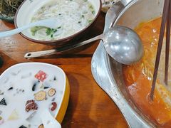 -老何家后安粉·糟粕醋海鲜火锅(三亚湾椰梦长廊店)