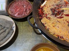 -黄潇洒老火锅(九眼桥宏济巷店)