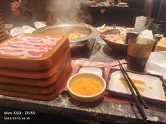 -牛YO寿喜烧·铁板烧和牛火锅自助(市府恒隆店)