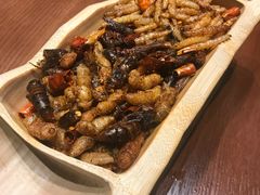 -老滇山寨•云南特色菜•地方菜•民族风情歌舞表演(金碧店)