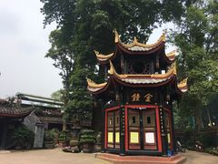 -峨眉山报国寺