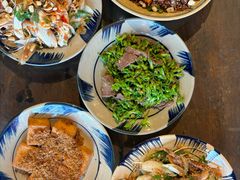 -Cuc Gach Quan Restaurant