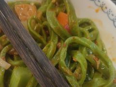 油泼菠菜面-秦君宝手擀菠菜面(金花路店)