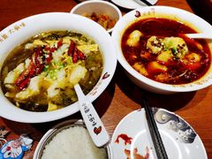 -渝是乎酸菜鱼(龙旗购物中心店)