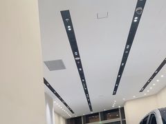-理想汽车(世纪汇店)