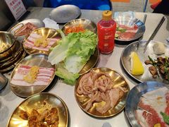 -哈哈碳都·牛肋条无限自助烤肉(台江万达店)