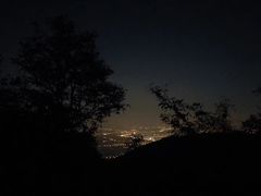-鬼笑石后山停车场