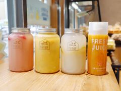 -皇冠幸福里动物奶油生日蛋糕(万达店)