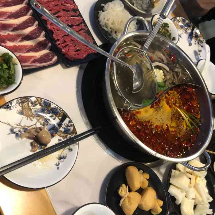 牛博士自助牛肉火锅-"[薄荷]环境: 在朋友圈刷到一家新开的牛.