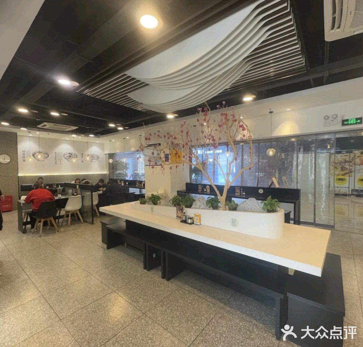 在嘉定新城挖到一家蟹粉拌面刺客，吃完直接封神！