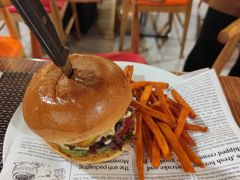 夏威夷照燒牛肉漢堡-宜必思北角餐厅(宜必思世紀軒2樓)